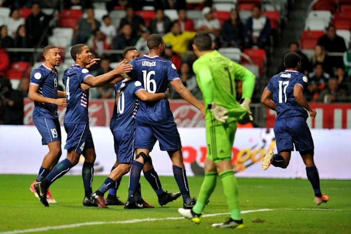 FBL-CONCACAF-MEX-BER