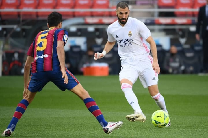 Benzema completó un partido brillante ante el FC Barcelona