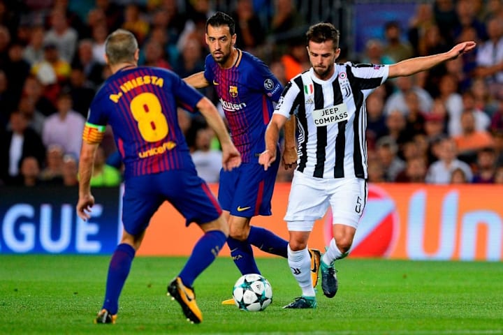 Pjanic puede actuar de Busquets