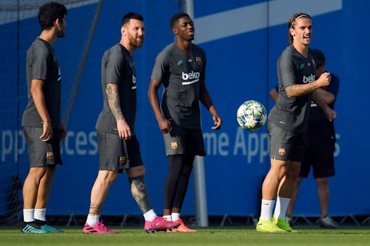 Con la actual plantilla, Messi, Griezmann y Dembélé parten en teoría como titulares en ataque