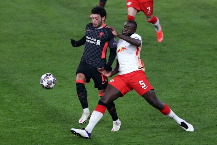 Dayot Upamecano in azione contro il Liverpool