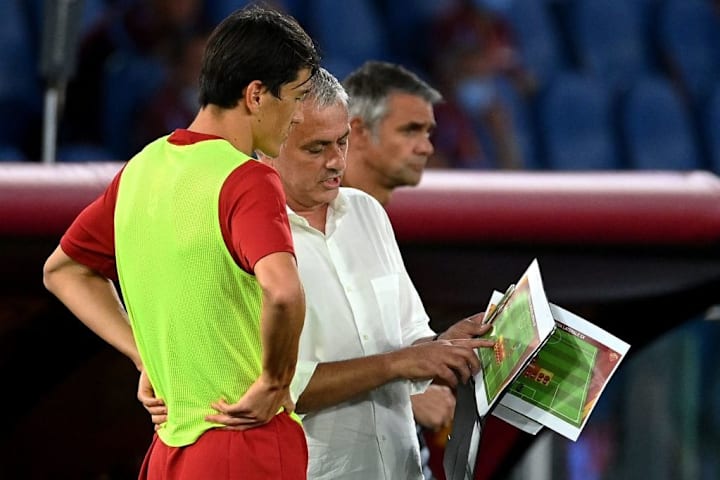 Mourinho e Shomurodov