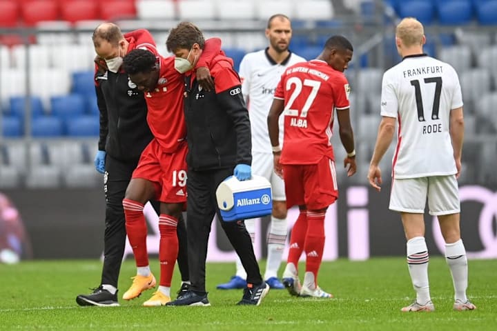 FBL-GER-BUNDESLIGA-BAYERN-MUNICH-FRANKFURT