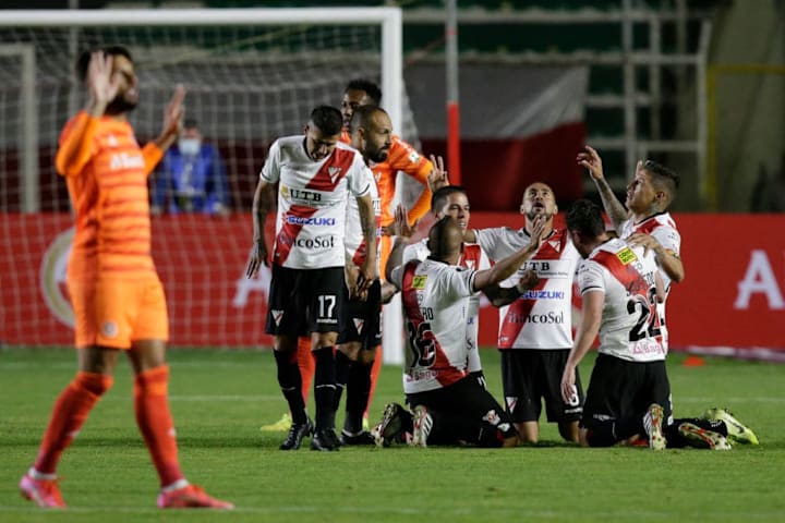 Estreia Fase de grupos Libertadores Internacional Santos Atlético-MG Decepção