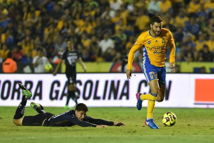 FBL-MEXICO-TIGRES-PUMAS