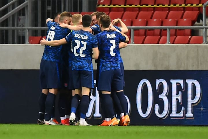 FBL-WC-2022-EUR-QUALIFERS-SVK-RUS