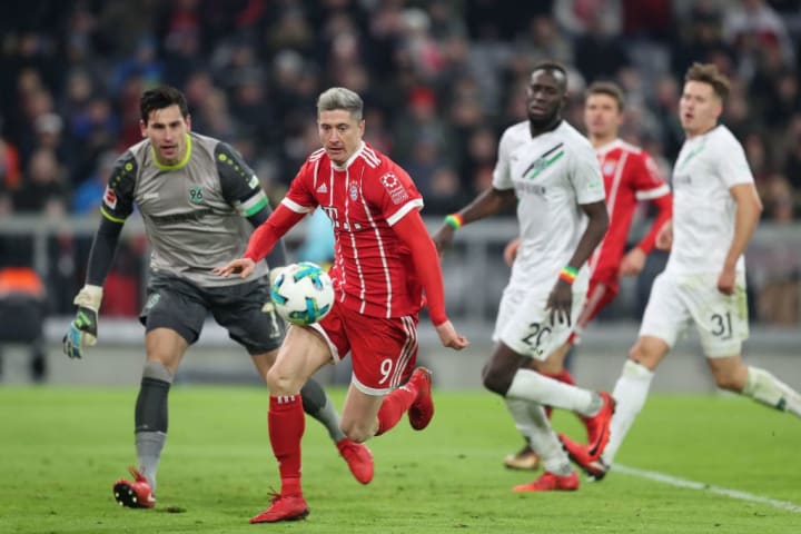 Robert Lewandowski, Philipp Tschauner, Salif Sane