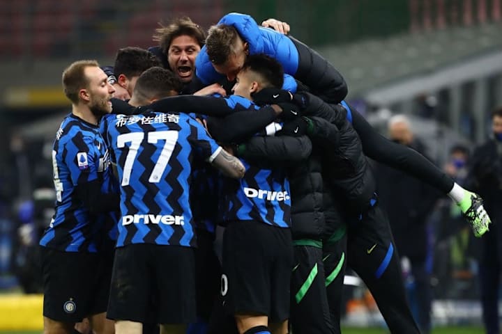 L'esultanza nerazzurra con la Lazio