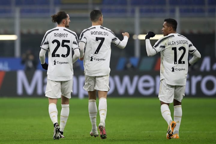 Cristiano Ronaldo / Alex Sandro