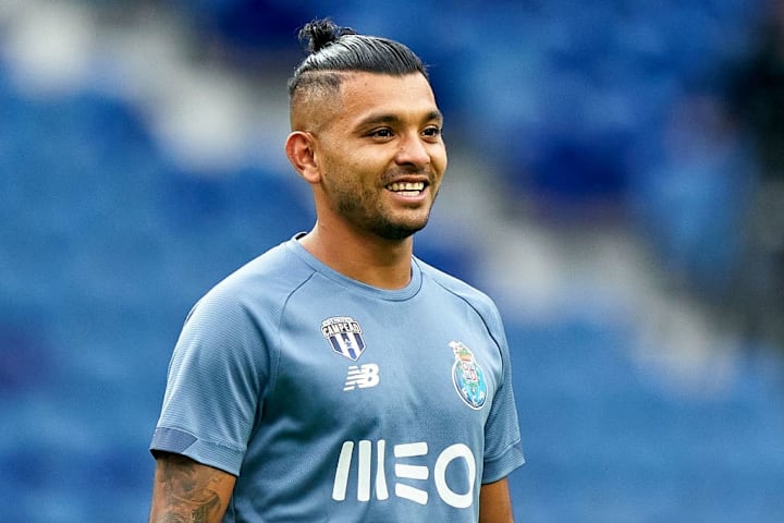 Jesús Corona previo a un partido del FC Porto.