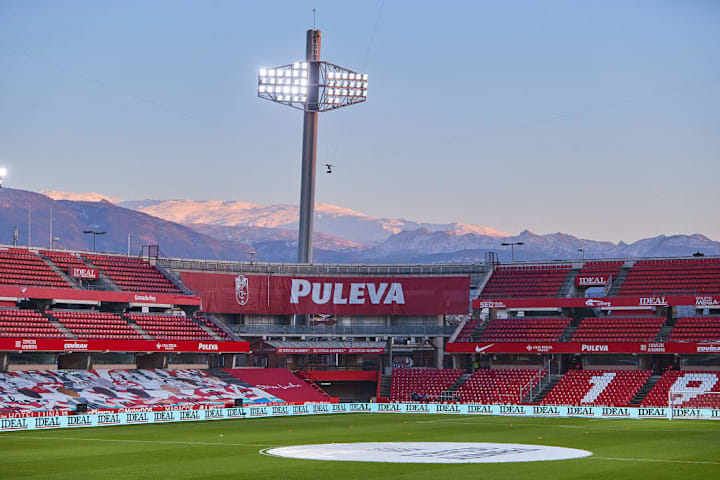 Granada CF v C.A. Osasuna - La Liga Santander