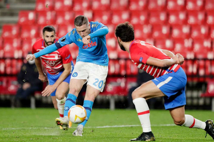 Un destro tentato da Zielinski contro il Granada 
