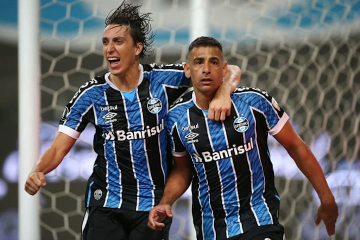 Gremio v Santos - Copa CONMEBOL Libertadores 2020