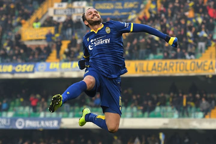 Hellas Verona-Lecce, Pazzini sigla il 3-0 su rigore