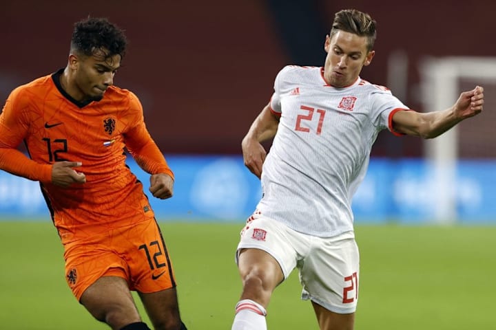 Llorente debutó esta semana contra Holanda