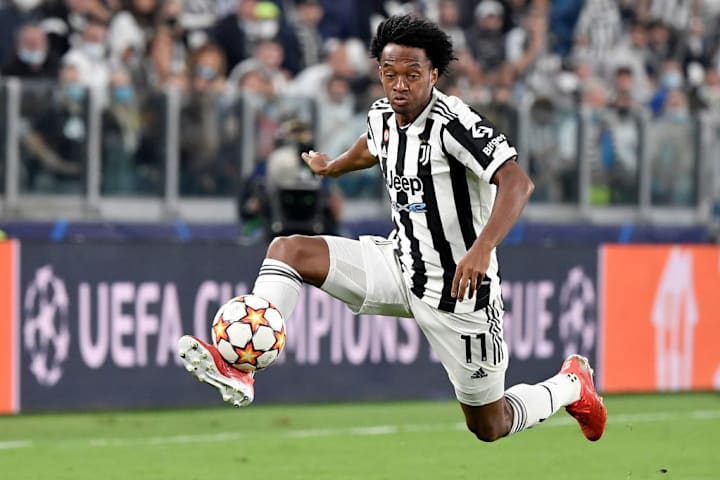 Juan Cuadrado of Juventus FC in action during the Uefa...