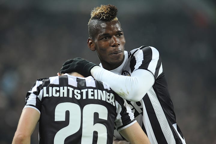 Stephan Lichtsteiner, Paul Pogba