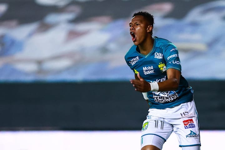 Leon v Pumas UNAM - Final Torneo Guard1anes 2020 Liga MX