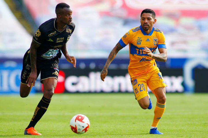 Leon v Tigres UANL - Torneo Guard1anes 2020 Liga MX