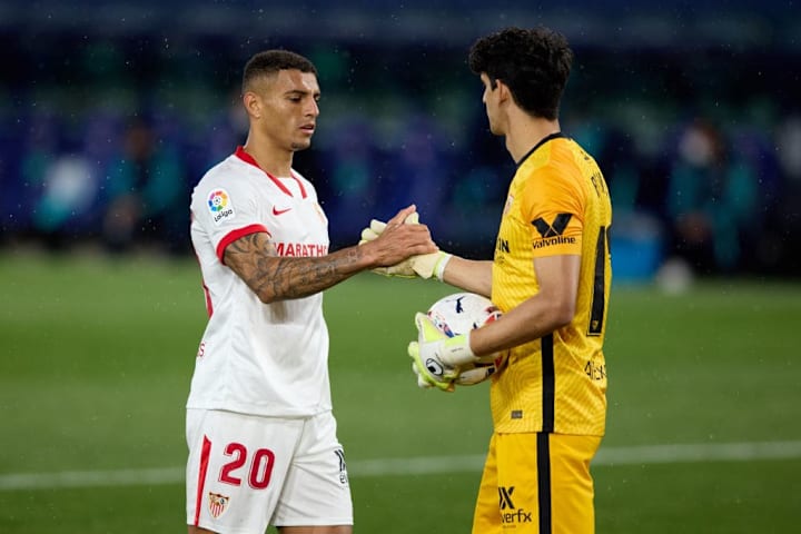 Diego Carlos Santos, Yassine Bounou