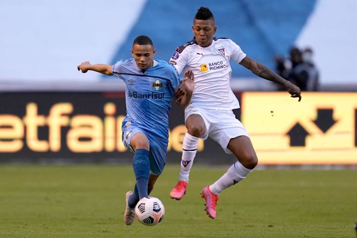 Billy Arce Vanderson Grêmio LDU Sul-Americana Oitavas