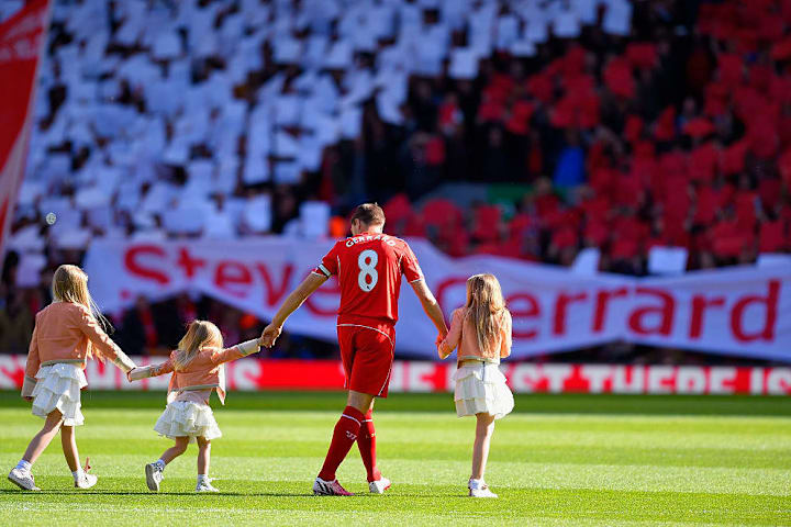 Steven Gerrard e la sua famiglia, nell'ultimo giorno da capitano di Anfield