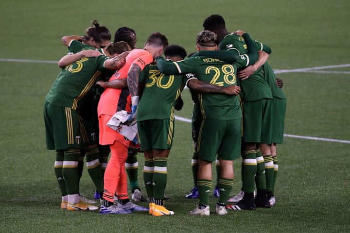Los Angeles Galaxy v Portland Timbers