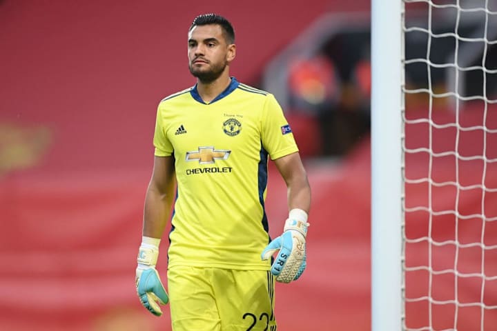 Sergio Romero quedó fuera de la lista de la UEFA Champions League del Manchester United junto a Phil Jones y Marcos Rojo.