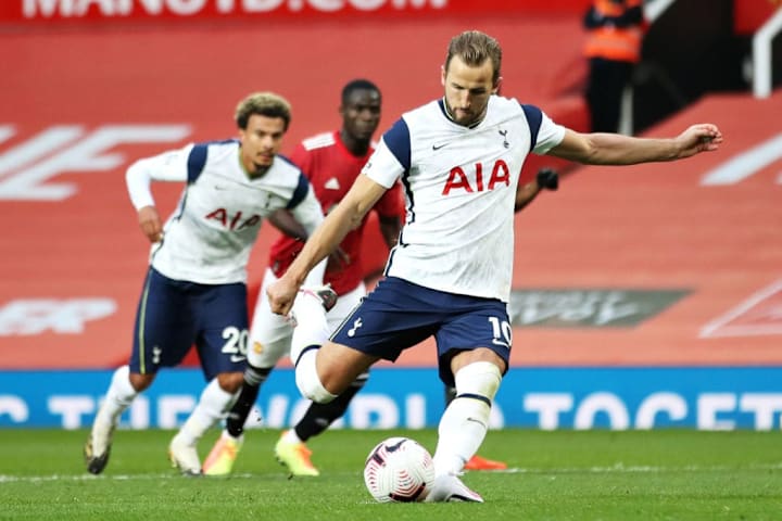 Manchester United v Tottenham Hotspur - Premier League