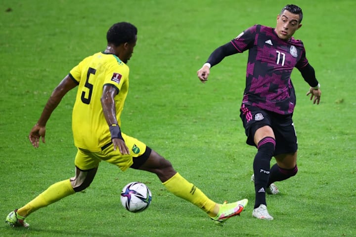 Rogelio Funes Mori, Alvas Powell