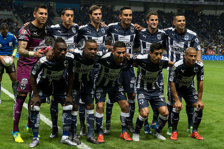 Rayados de Monterrey previo a un partido ante Atlas.