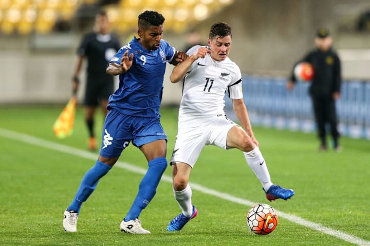 Marco Rojas, Roy Krishna