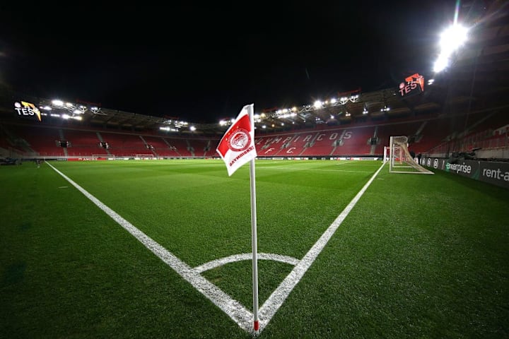 Olympiacos FC v Wolverhampton Wanderers - UEFA Europa League Round of 16: First Leg