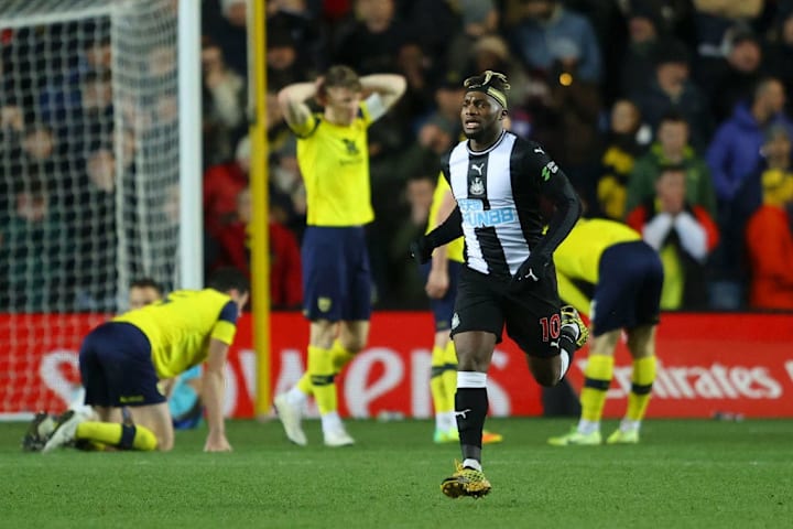 Allan Saint-Maximin's beauty sealed a dramatic extra-time victory over Oxford