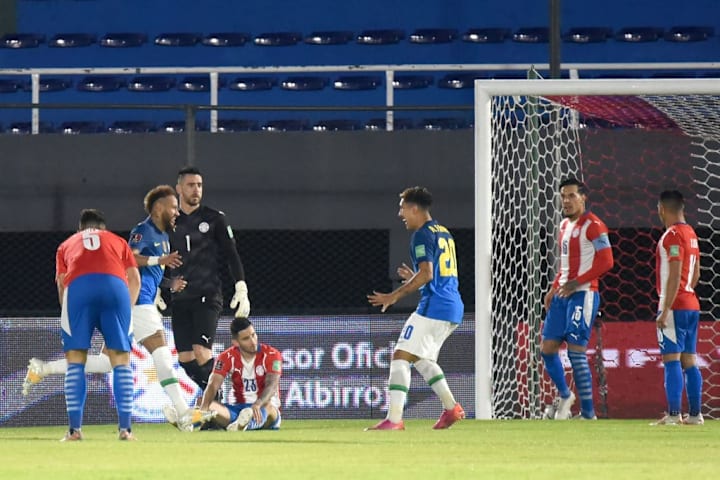 Neymar, Roberto Firmino
