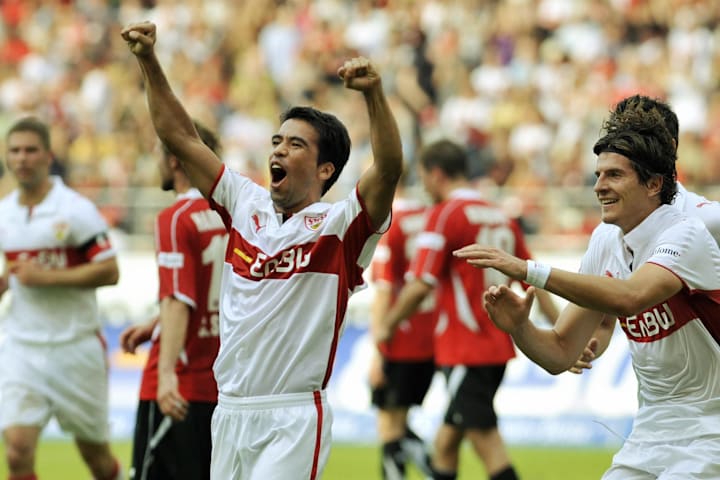 Pável Pardo fue campeón de la Bundesliga con el Stuttgart en el 2007