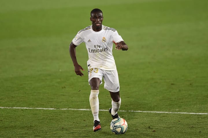 Mendy es el dueño del lateral izquierdo