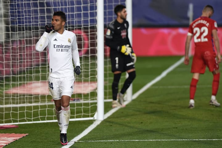 Real Madrid vs Granada CF - La Liga Santander