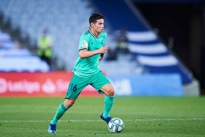 Sem espaço, James Rodríguez ficou de fora até da lista do Real Madrid para a volta da Champions League.