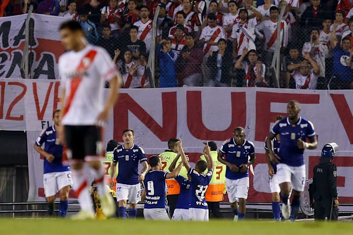 Marquinhos Cruzeiro 2015 River Plate Libertadores Vitória