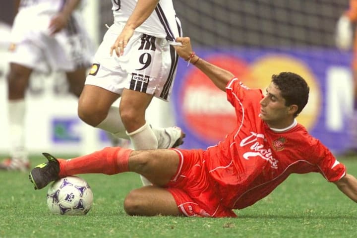 Salvador Carmona, futbolista del Toluca en dos etapas: de 1994 al 2000 y de 2002 a 2003.