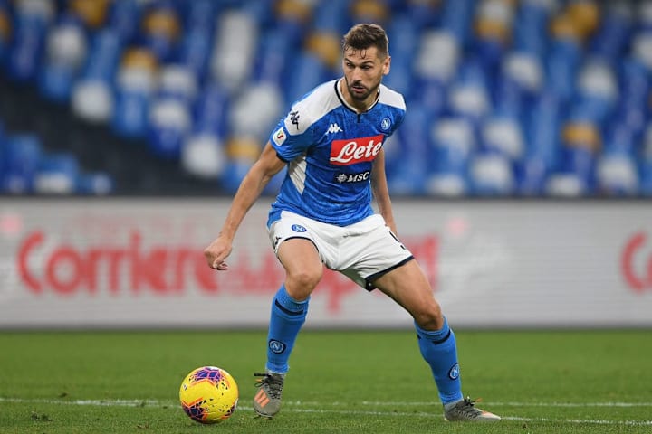 El Napoli no cuenta con Llorente