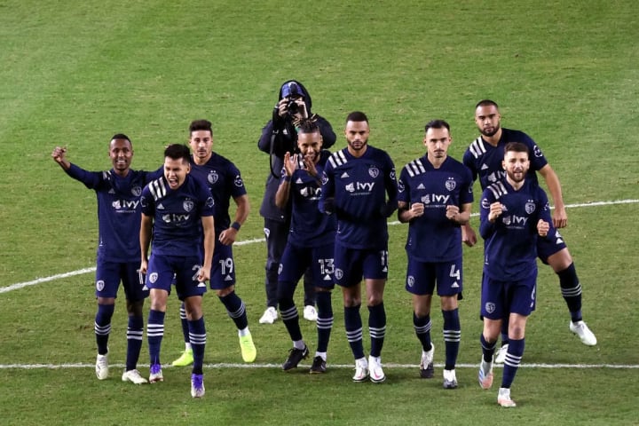 Jugadores del San José Earthquakes celebran un triunfo.