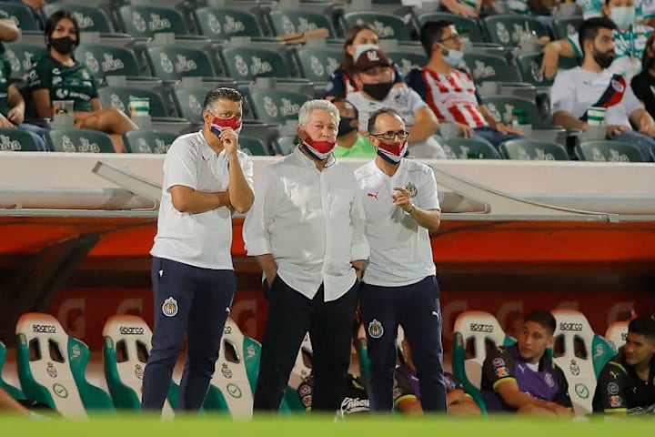 Victor Vucetich, Sergio Almaguer, Carlos Barra