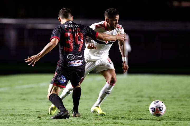 Dani Alves Lucas Morales São Paulo Igor Vinicius Crespo Lateral