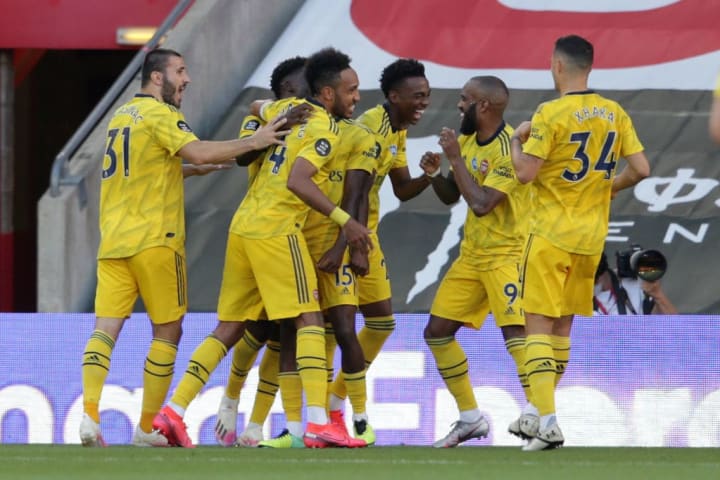 Arsenal celebrate victory at St Mary's