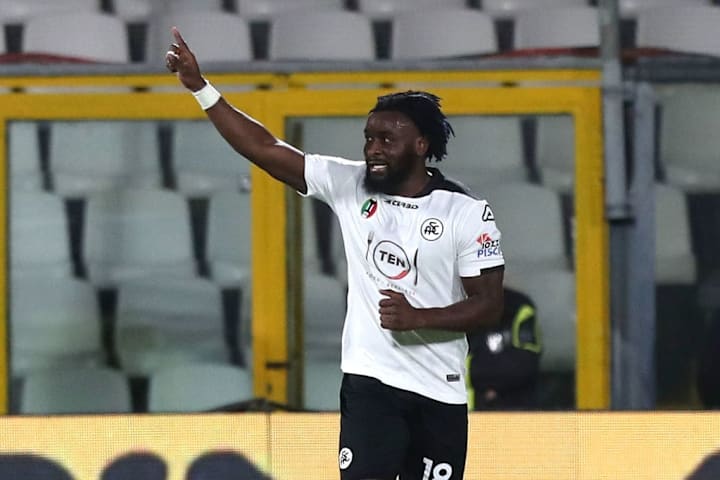 Mbala Nzola