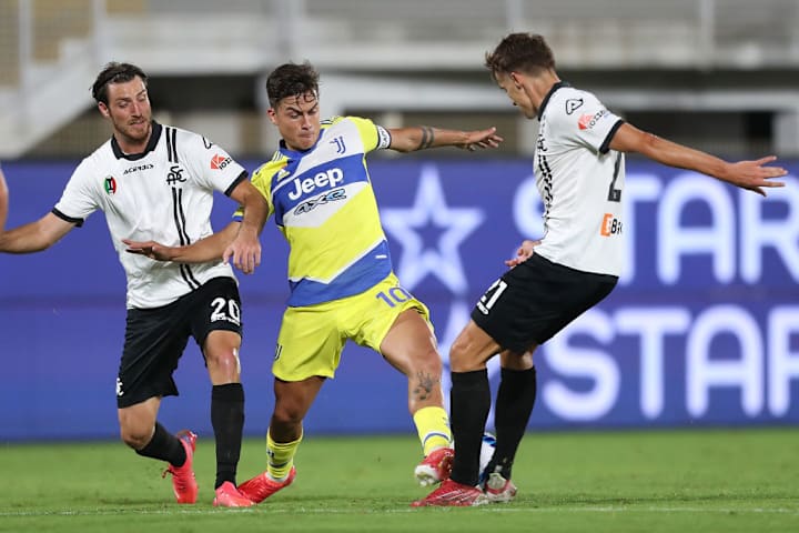 Paulo Dybala, Salvador Ferrer, Simone Bastoni
