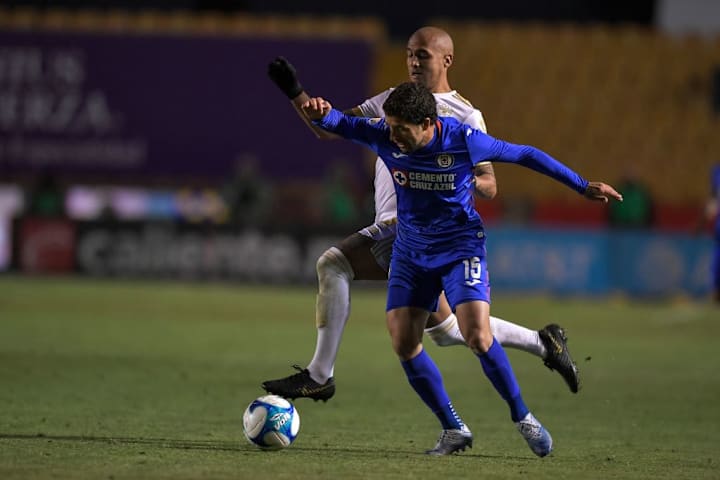 Tigres UANL v Cruz Azul - Torneo Guard1anes 2021 Liga MX
