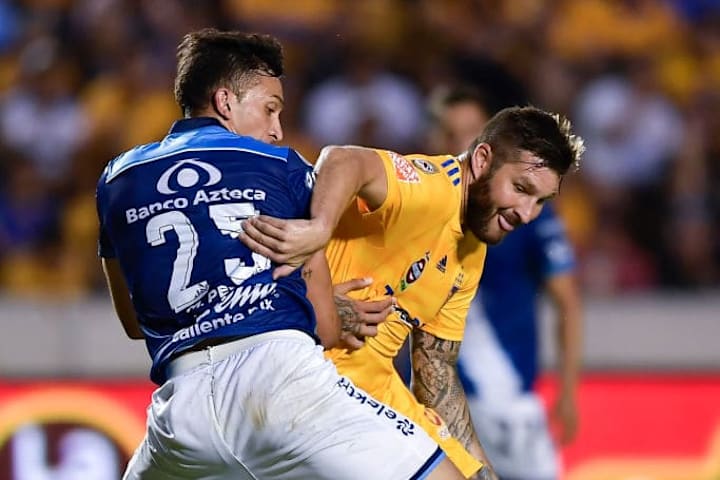 Andre-Pierre Gignac, Maximiliano Perg